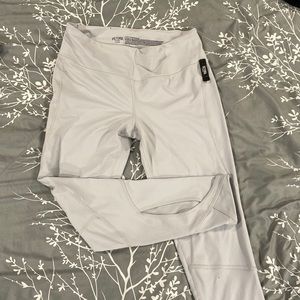 Victoria’s sport leggings size large